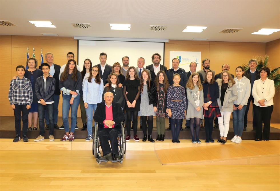 Prémios de Mérito Escolar e Homenagem aos Professores Aposentados