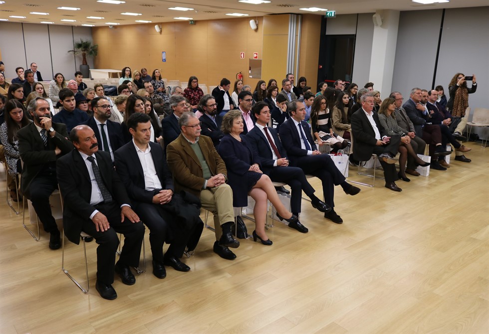 ALUNOS DO CONCELHO DA TROFA DISTINGUIDOS COM PRÉMIO DE MÉRITO ESCOLAR