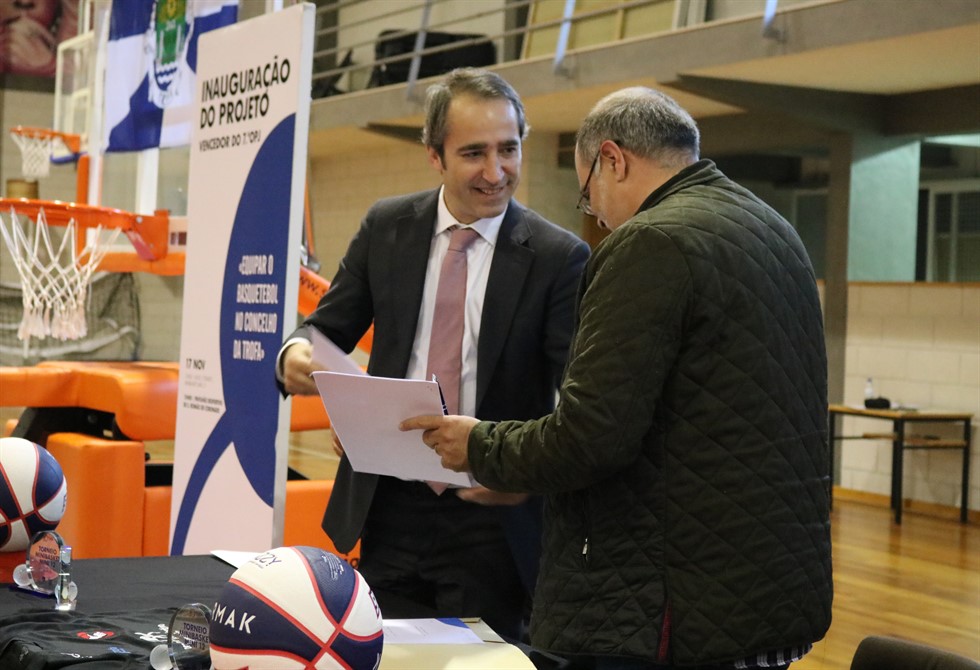 "EQUIPAR O BASQUETEBOL NO CONCELHO DA TROFA" FOI INAUGURADO A 17 DE NOVEMBRO