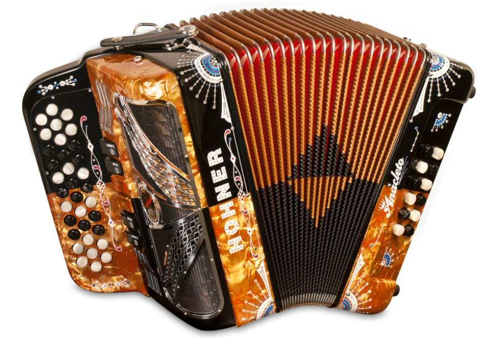 CÂMARA DA TROFA PROMOVE XX FESTIVAL DE CONCERTINAS E CANTARES AO DESAFIO