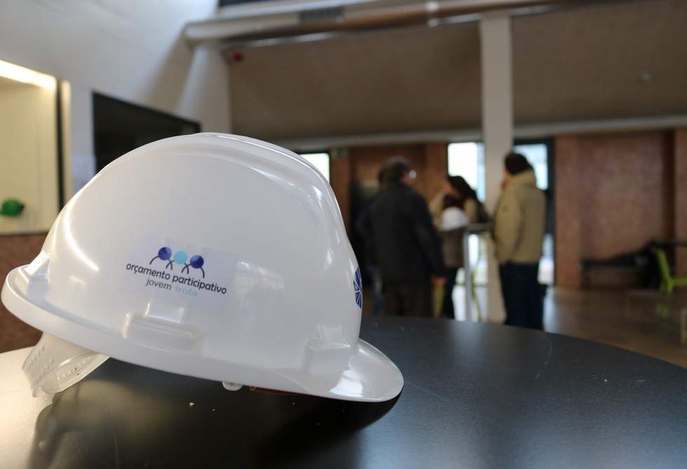 ORÇAMENTO PARTICIPATIVO JOVEM LEVA AS “ARTES DE PALCO” À ESCOLA SECUNDÁRIA DA TROFA