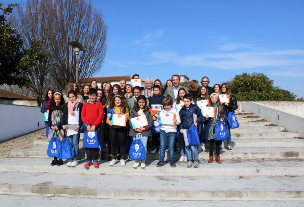 DOZE ALUNOS TROFENSES NA FASE INTERMUNICIPAL DO CONCURSO NACIONAL DE LEITURA 