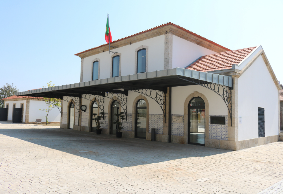 ARTE SACRA DOS SANTEIROS DO CORONADO EM EXPOSIÇÃO NA ANTIGA ESTAÇÃO DA TROFA