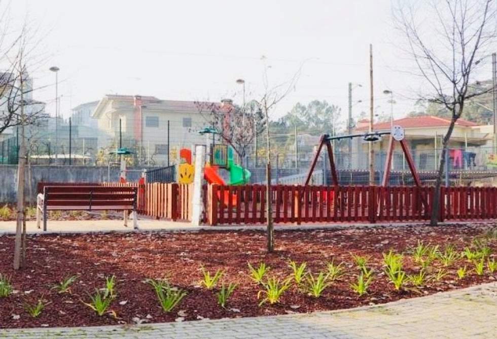 FREGUESIA DE COVELAS GANHA PARQUE INFANTIL