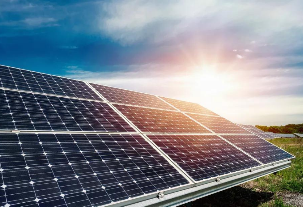 TROFA ENTRE OS MUNICÍPIOS DO GRANDE PORTO QUE VÃO TER INVESTIMENTO EM PAINÉIS SOLARES