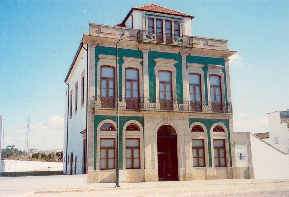 BIBLIOTECA MUNICIPAL DA TROFA REABRE COM NOVO HORÁRIO