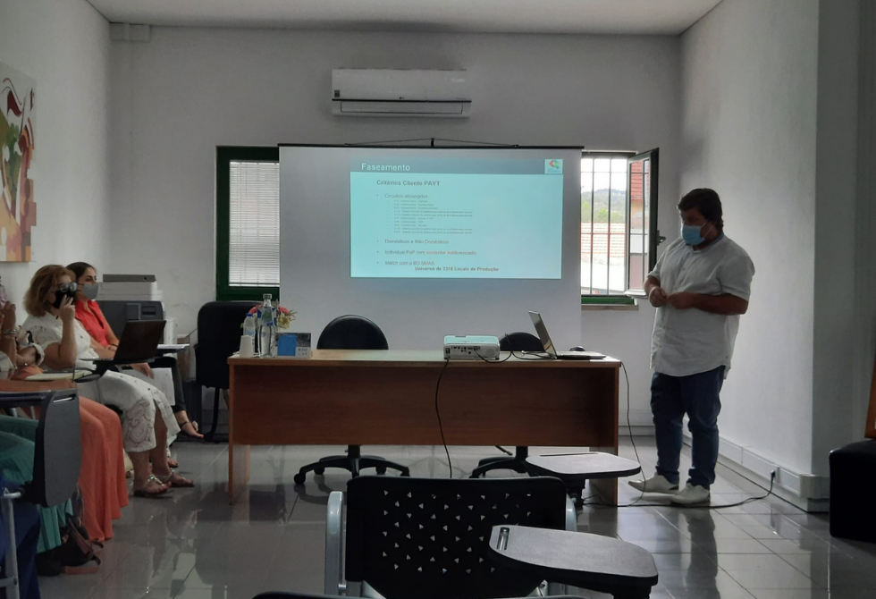 CENTRO QUALIFICA CERTIFICOU FORMANDOS NO POLO DA CÂMARA MUNICIPAL NO CORONADO