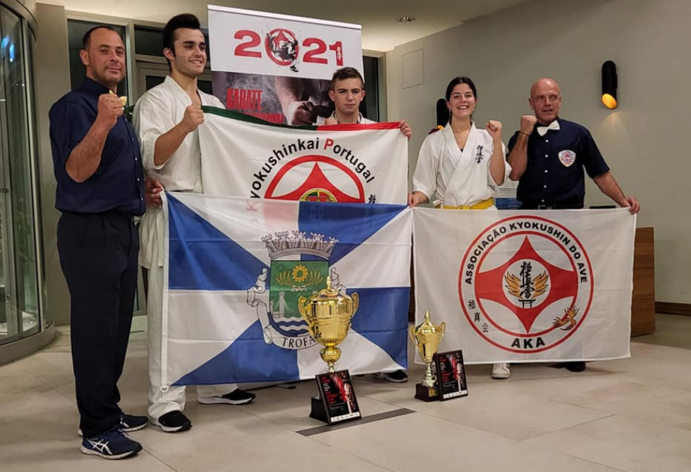 ATLETAS DA ASSOCIAÇÃO KYOKUSHIN DO AVE ALCANÇARAM O PÓDIO NO CAMPEONATO DO MUNDO DE KARATÉ KYOKUSHIN