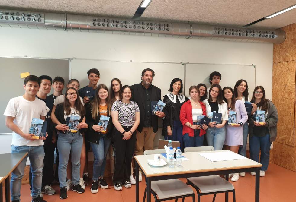 PROJETOS DE MOBILIDADE DA TROFA APRESENTADOS EM VISITA À ESCOLA SECUNDÁRIA