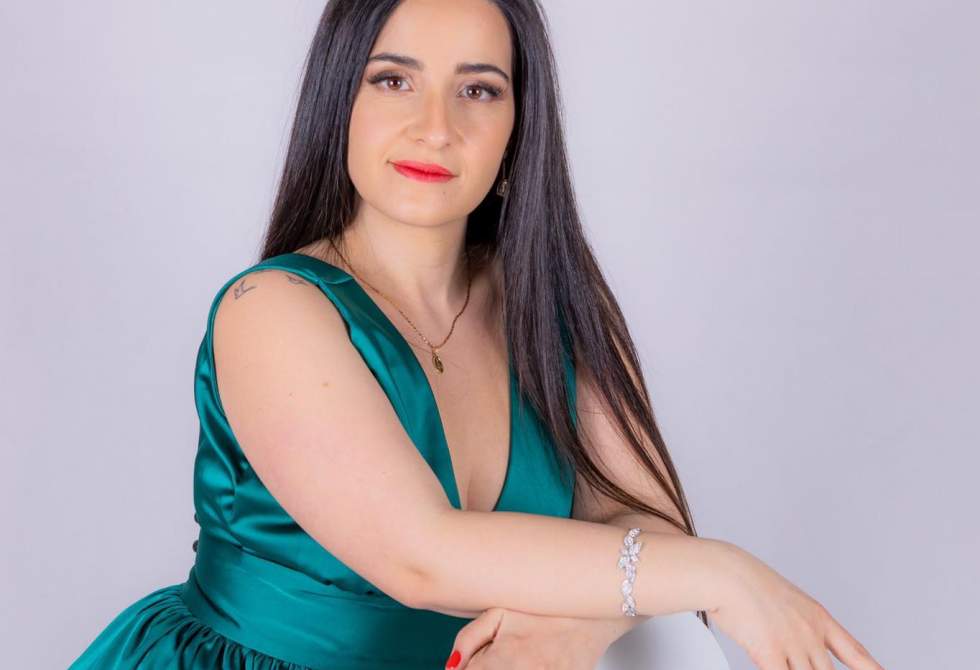 TROFENSE MÁRCIA AZEVEDO EM CONCERTO DEDICADO ÀS VÍTIMAS DA UCRÂNIA
