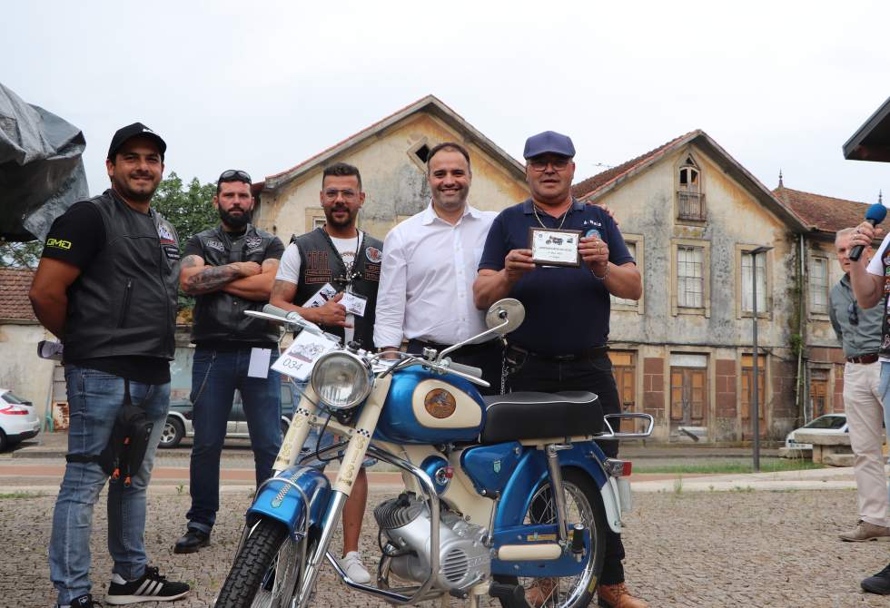 “RODAS DA TROFA” ORGANIZOU 1º ENCONTRO DE MOTAS E MOTORIZADAS CLÁSSICAS