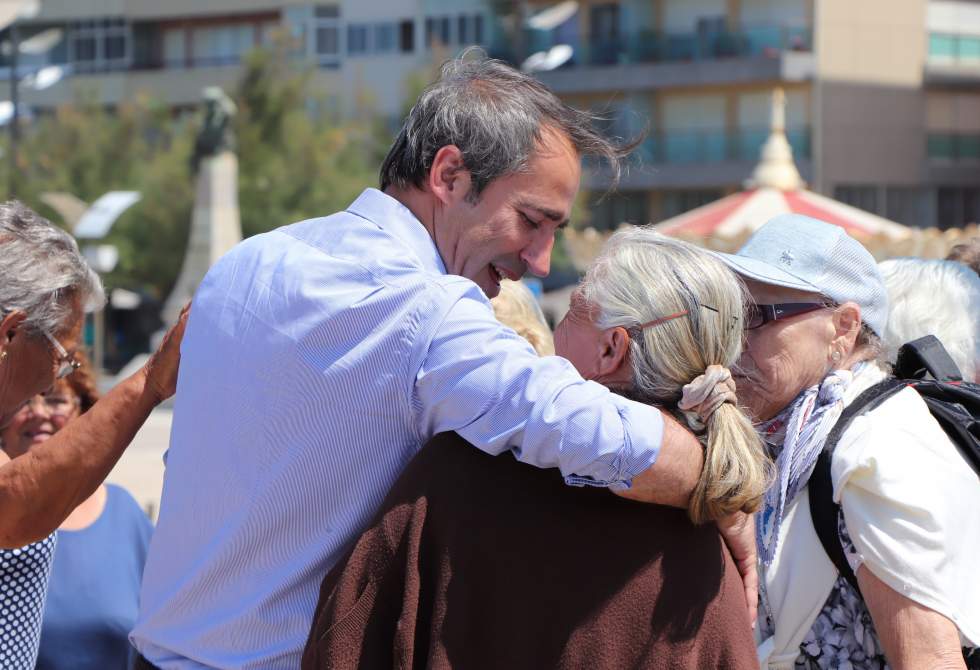  CÂMARA DA TROFA LEVA 400 SENIORES À PRAIA