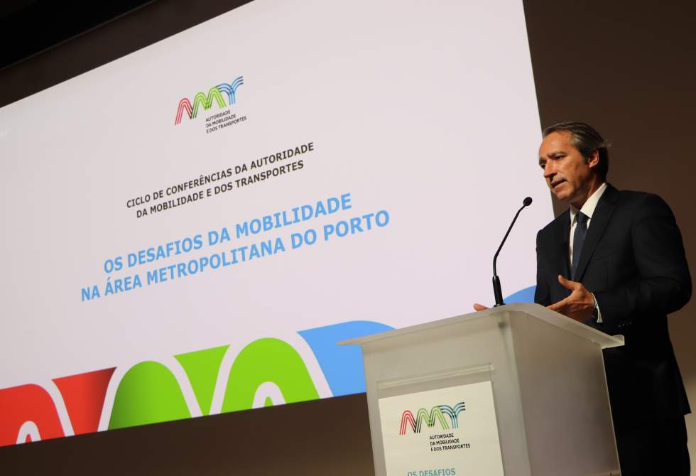 SÉRGIO HUMBERTO ABRIU CONFERÊNCIA SOBRE OS DESAFIOS DA MOBILIDADE NA ÁREA METROPOLITANA DO PORTO
