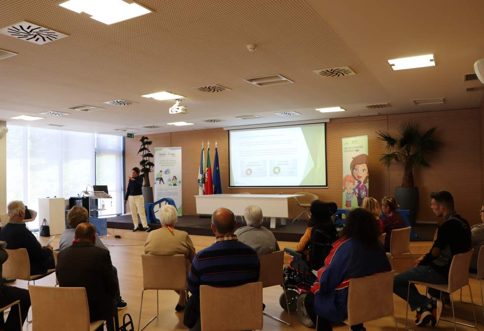CÂMARA MUNICIPAL DA TROFA PROMOVEU AÇÕES DE FORMAÇÃO SOBRE LITERACIA FINANCEIRA