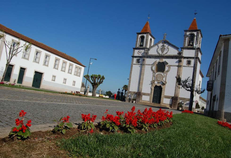 PROGRAMA QUE ASSINALA 250 ANOS DA MORTE DE NICOLAU NASONI COM JOEL CLETO PASSA PELA TROFA