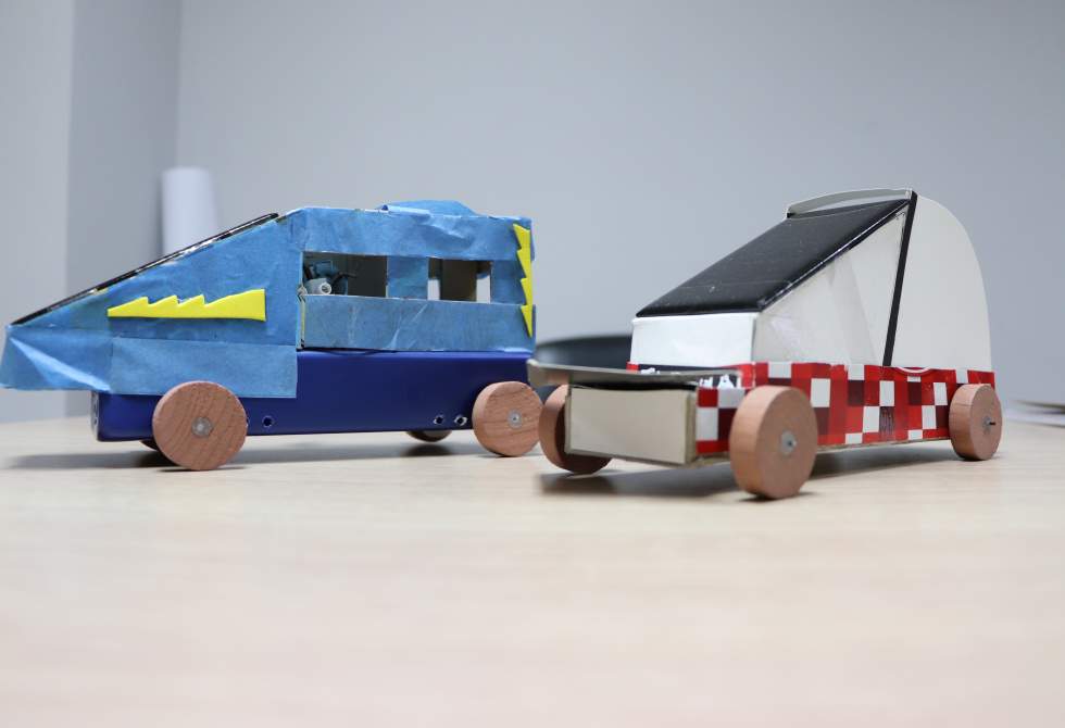 TROFA RECEBE CORRIDA DE CARRINHOS SOLARES