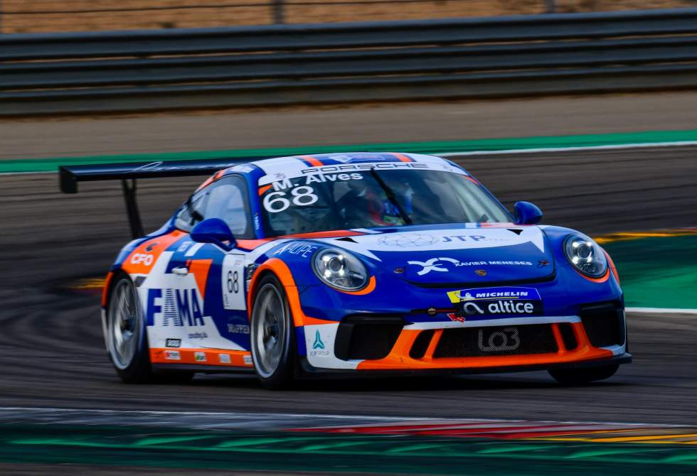 TROFENSE MANUEL ALVES SOBE AO PÓDIO NA PORSCHE SPRINT CHALLENGE IBÉRICA