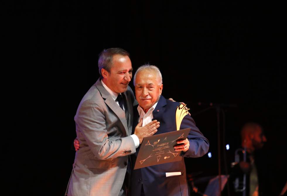 JOSÉ LEITÃO E AVELINO CRUZ RECONHECIDOS NA VI GALA DE DESPORTO DA TROFA QUE DISTINGUIU 68 HOMENAGEADOS