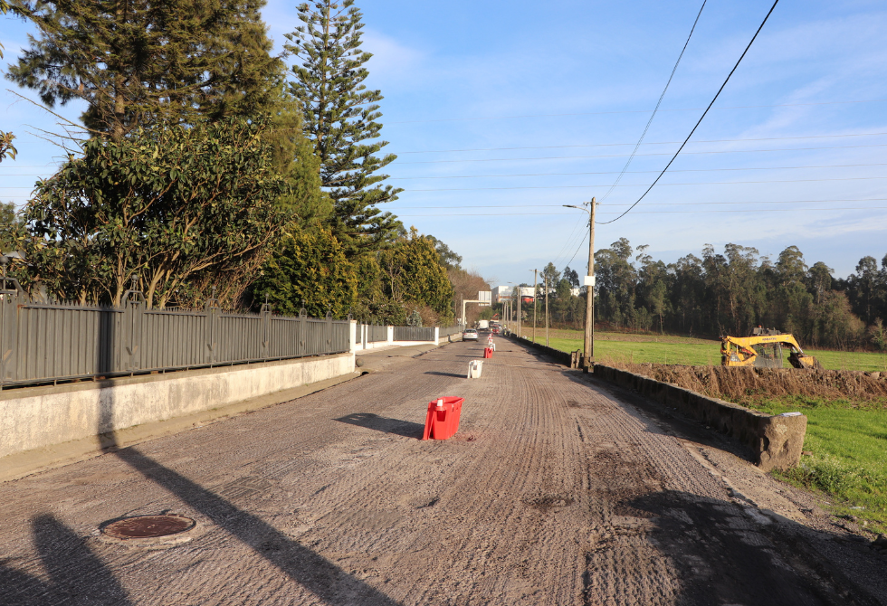AVISO: EN318 COM SUPRESSÃO DE VIA NO CRUZAMENTO DA CARRIÇA