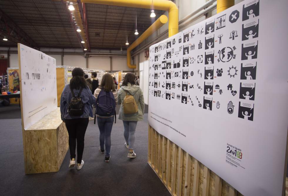 CÂMARA MUNICIPAL DA TROFA LEVA ALUNOS A VISITAR A FEIRA QUALIFICA