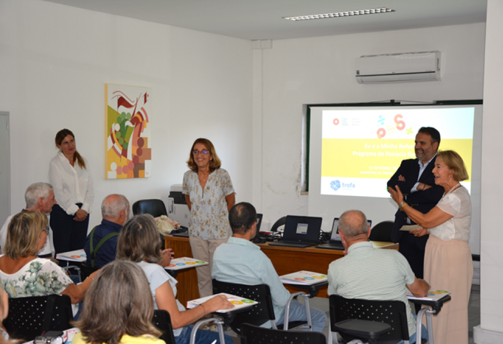 TROFA RECEBE LABORATÓRIOS DE LITERACIA FINANCEIRA DA FUNDAÇÃO ANTÓNIO CUPERTINO DE MIRANDA