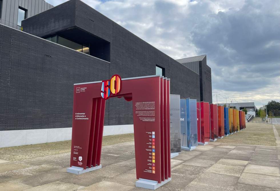CÂMARA DA TROFA INAUGURA EXPOSIÇÃO ITINERANTE DA UNIVERSIDADE DO MINHO