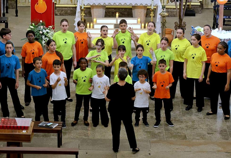 MENINOS CANTORES DO MUNICÍPIO DA TROFA ASSINALAM 26º ANIVERSÁRIO COM ENSAIO ABERTO AO PÚBLICO
